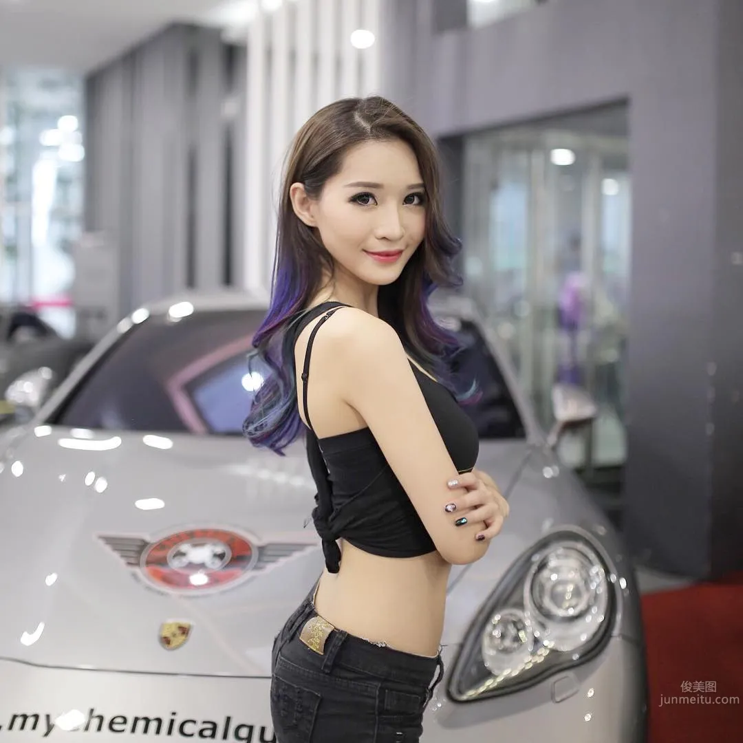 馬國RQ女神謝麗霜 狂曬胸狠馬甲線 6