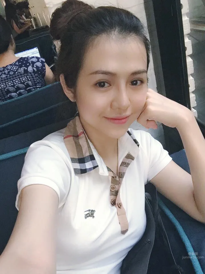 Nghi Nghi，越南也有這麼養眼的禦姐 8