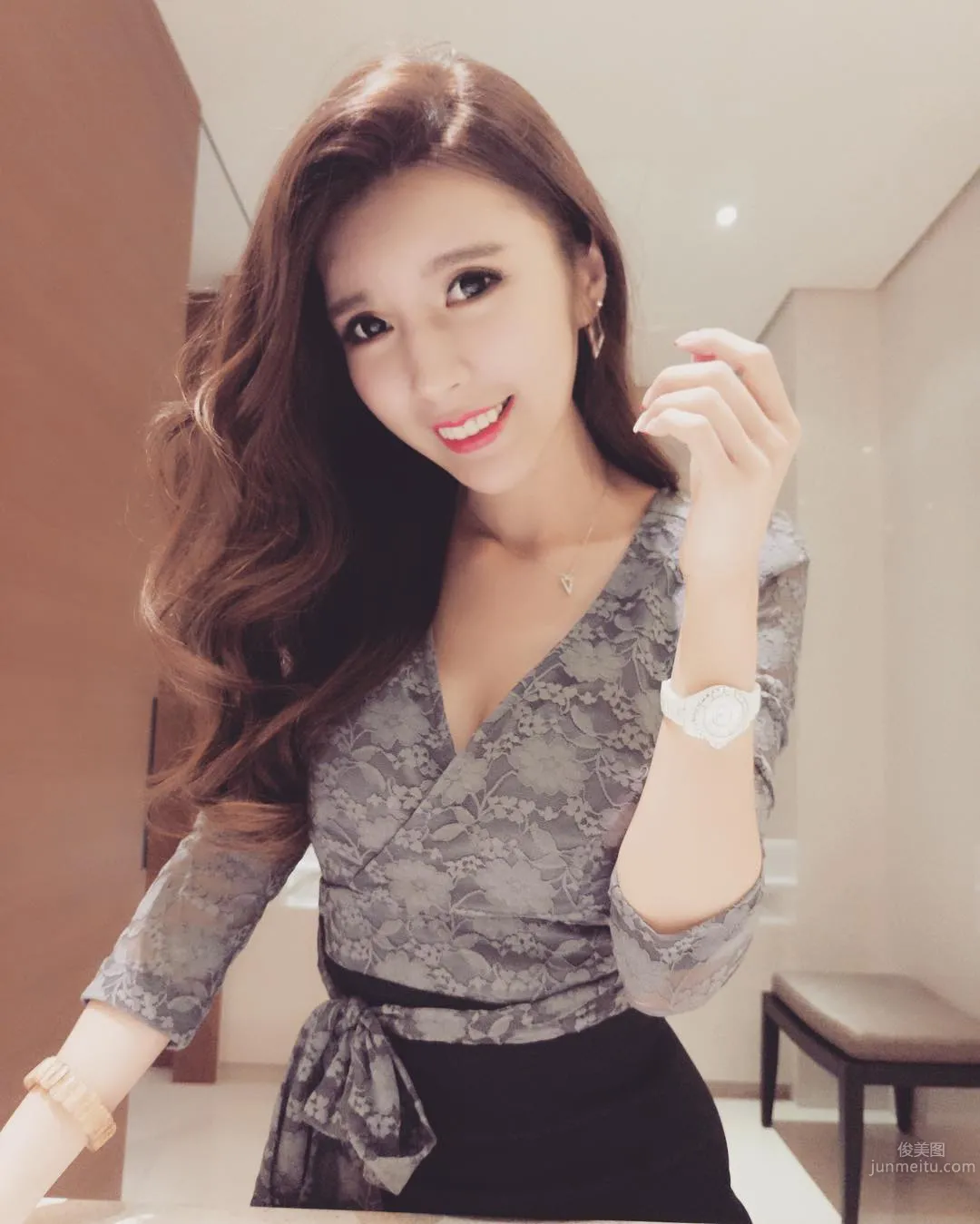 Popular Web Model Liuziyu Vicky, Devil Figure Sexy Bombshell photo 4