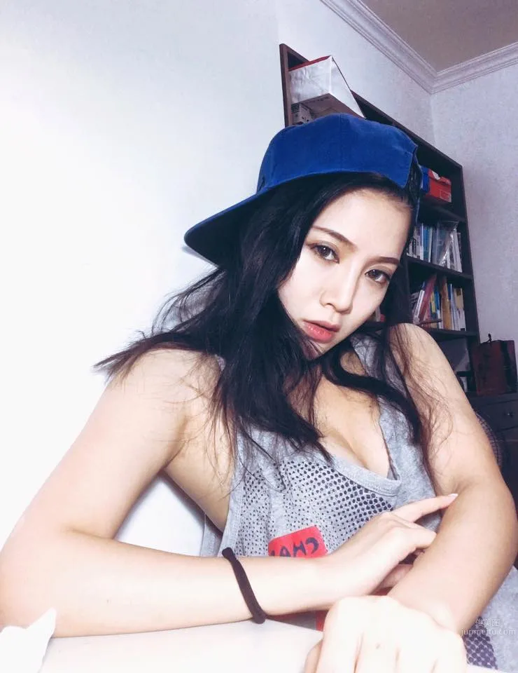Taiwanese Talented Female Streamer Zu Zu, Her Singing Voice Makes People Fall in Love photo 5