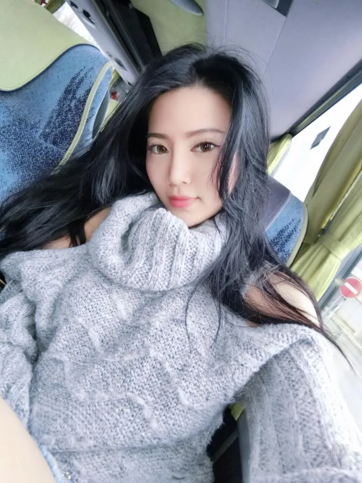 Taiwanese Talented Female Streamer Zu Zu, Her Singing Voice Makes People Fall in Love photo 10