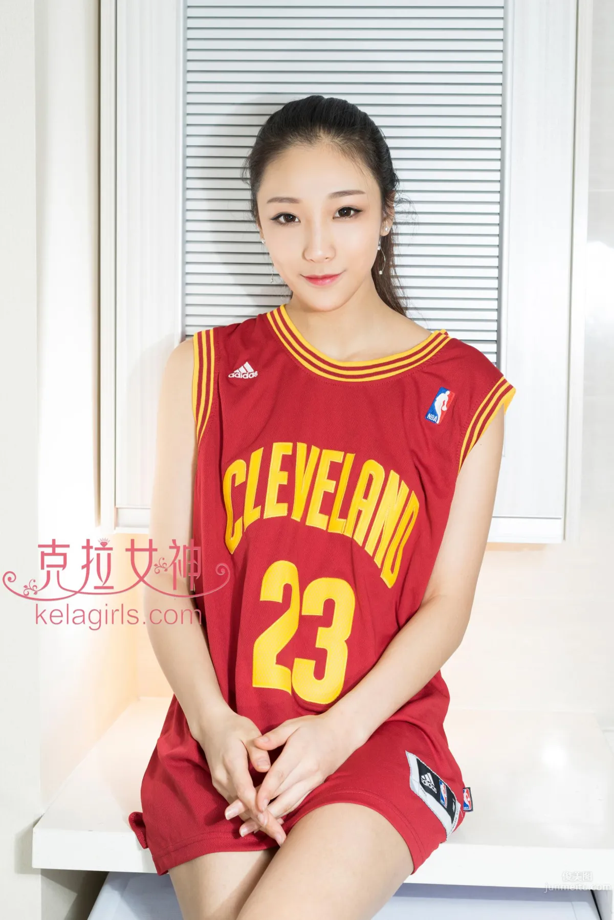 長腿氣質女神靜靜 《黑暗羽翼少女》 28