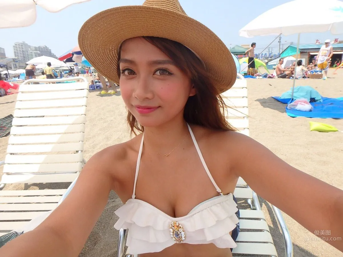 端正美少女望月リカ 雜志寫真初登場 8