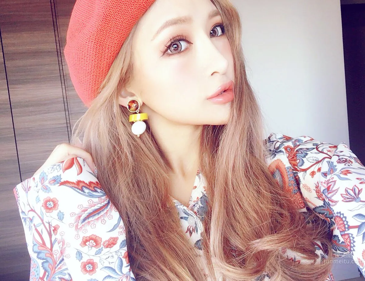 健美女神小原優花 迷人馬甲線好性感 9