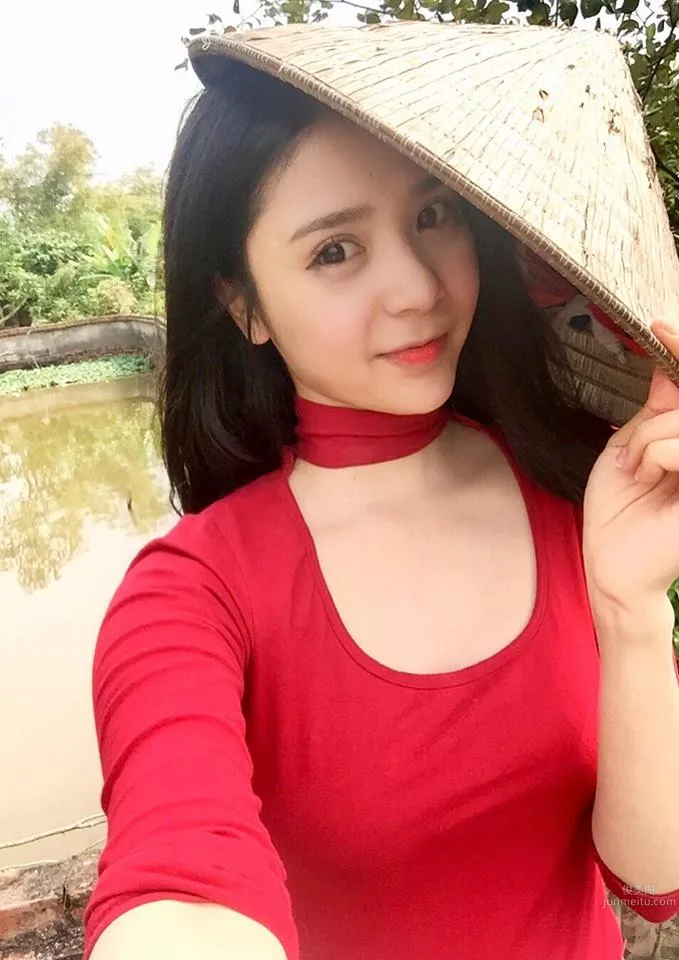 Vietnamese Girl Lai Thanh, Netizens All Feel in Love photo 28