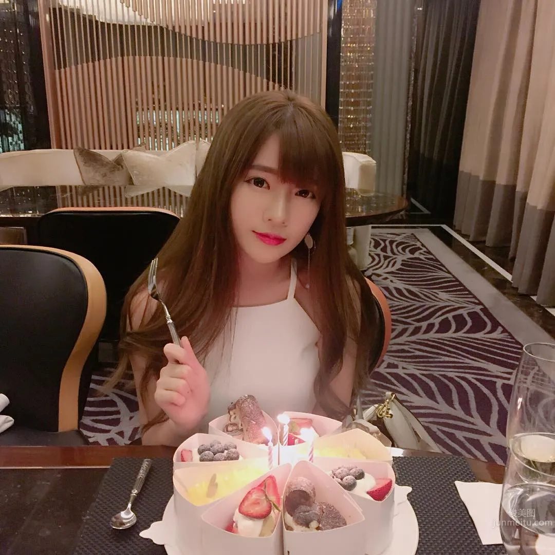 Healing-Type Beauty Jian Xinru Steals Netizens' Hearts Directly photo 4