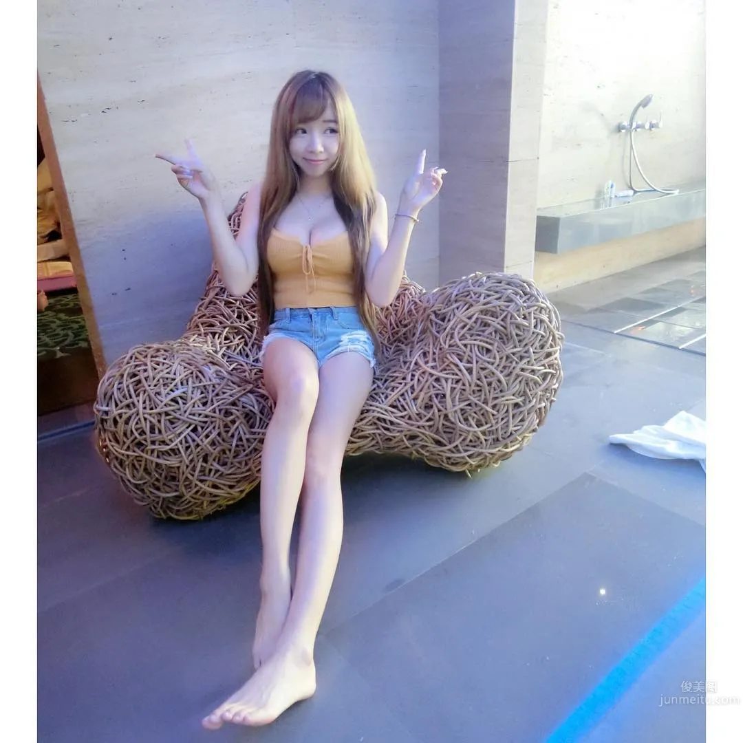 17女主播趙姿瑜Momo 童顔粉嫩私房照 8