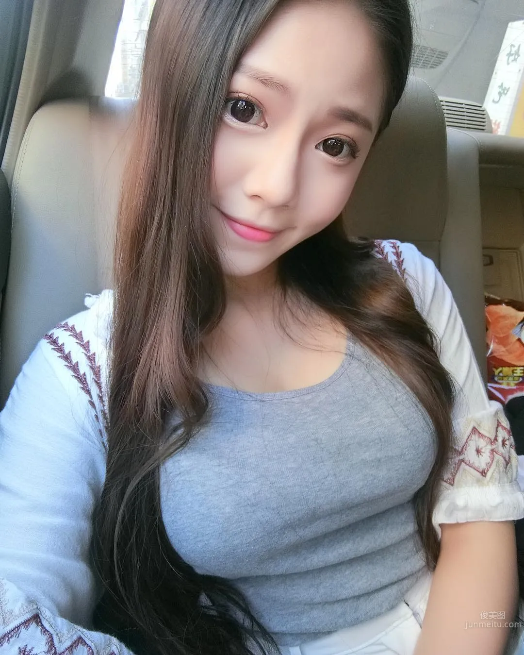 Neighborhood Girl Zeng Zhe, Fresh and Sweet Petite Horse photo 9