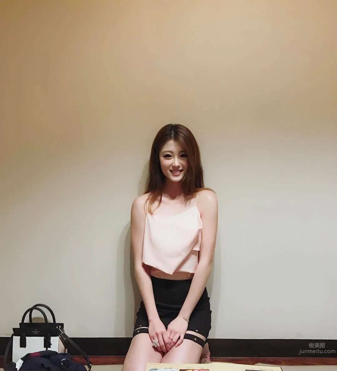 Macau Girl Annabelle Lin Elegant Beautiful Legs Private Shoot Photos photo 15
