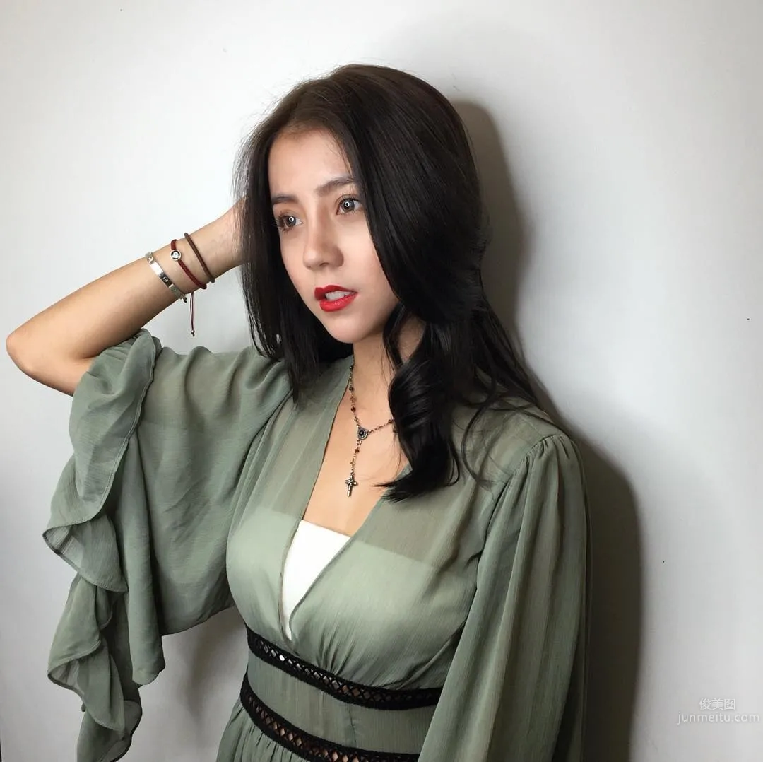 超美混血儿Tia 侧面运动照激似小昆凌_9