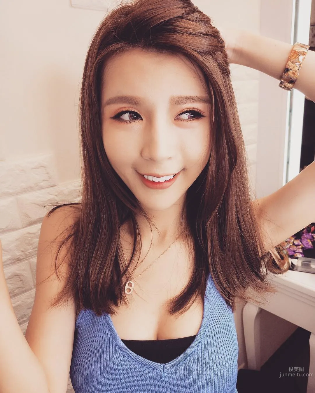 Popular Web Model Liuziyu Vicky, Devil Figure Sexy Bombshell photo 12