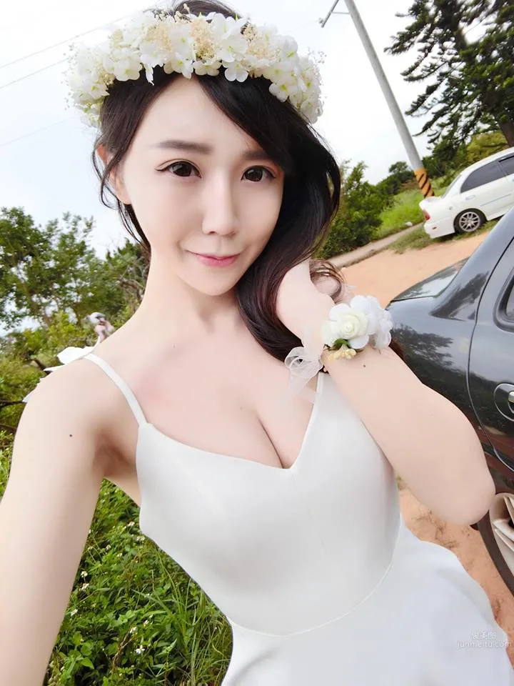 17直播台柱美女張摸摸 好身材真的可以摸 14