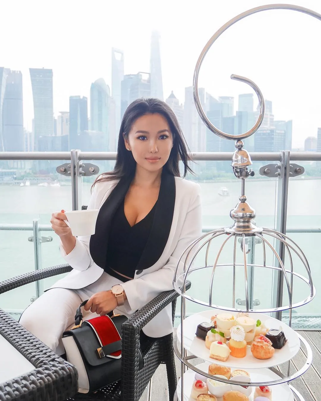 Elegant Female Model Viv Li, Various Sports Photos Show Off Her Figure photo 21