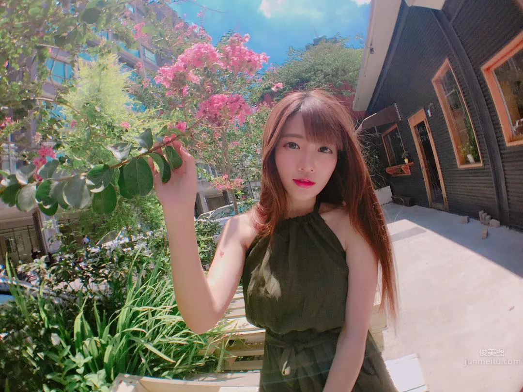 Healing-Type Beauty Jian Xinru Steals Netizens' Hearts Directly photo 2