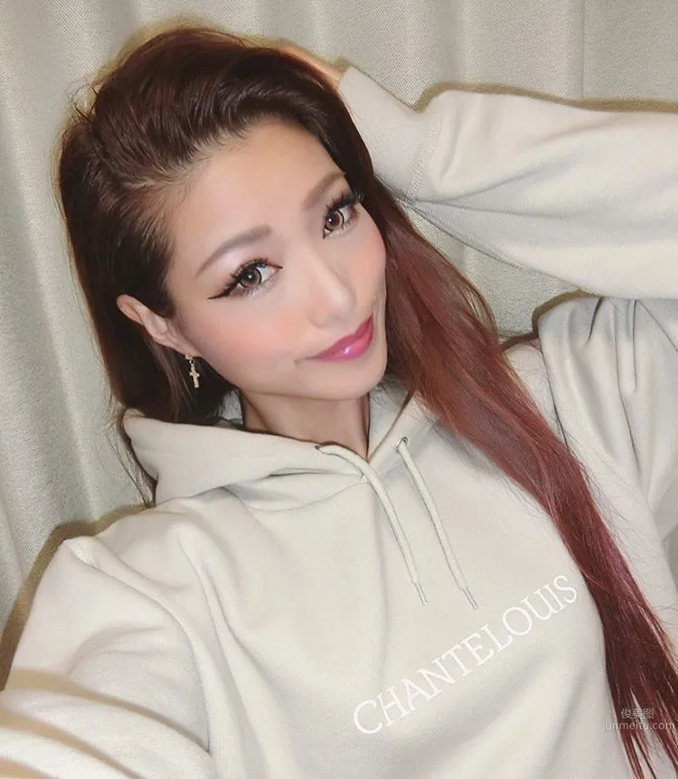 Hot Dancer Mika Pinkviolet, Bikini and Cosplay photo 11