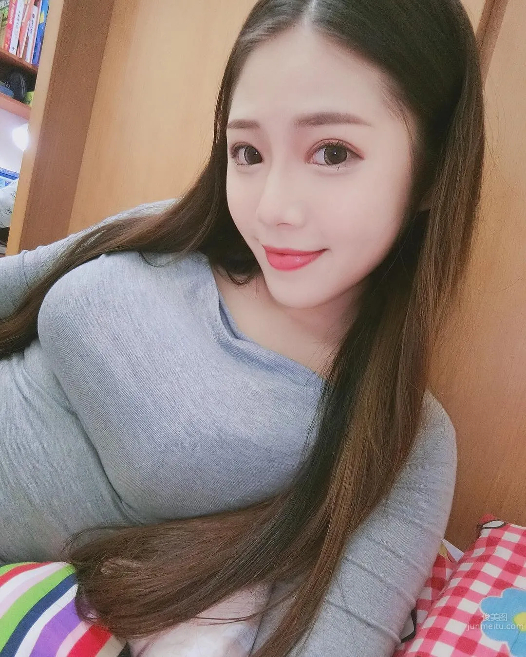 Neighborhood Girl Zeng Zhe, Fresh and Sweet Petite Horse photo 22