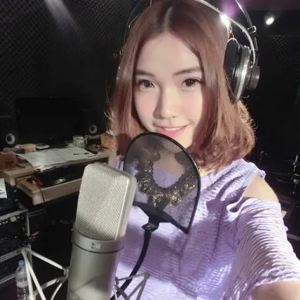 澳門美女歌手禤泳倫 顔值與聲音都很棒