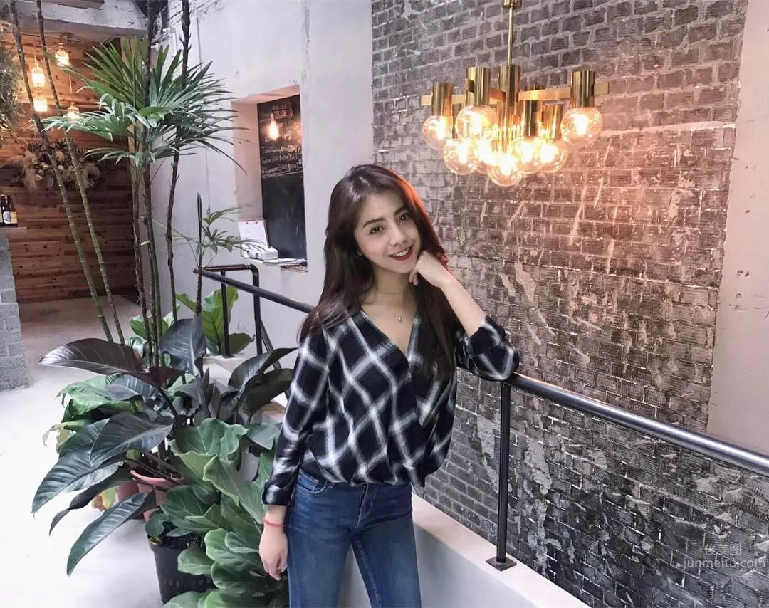 超美混血儿Tia 侧面运动照激似小昆凌_21