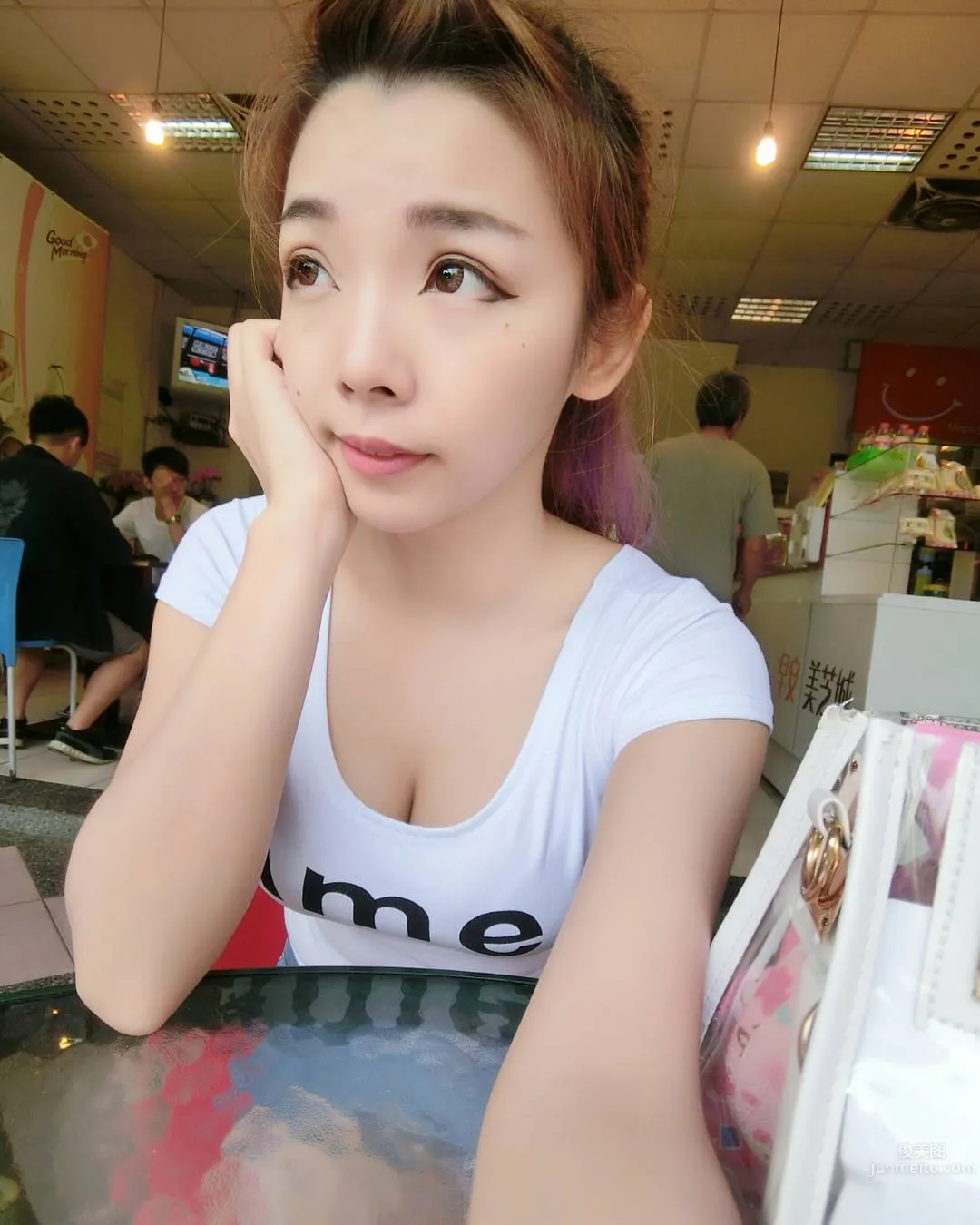 17女主播趙姿瑜Momo 童顔粉嫩私房照 1
