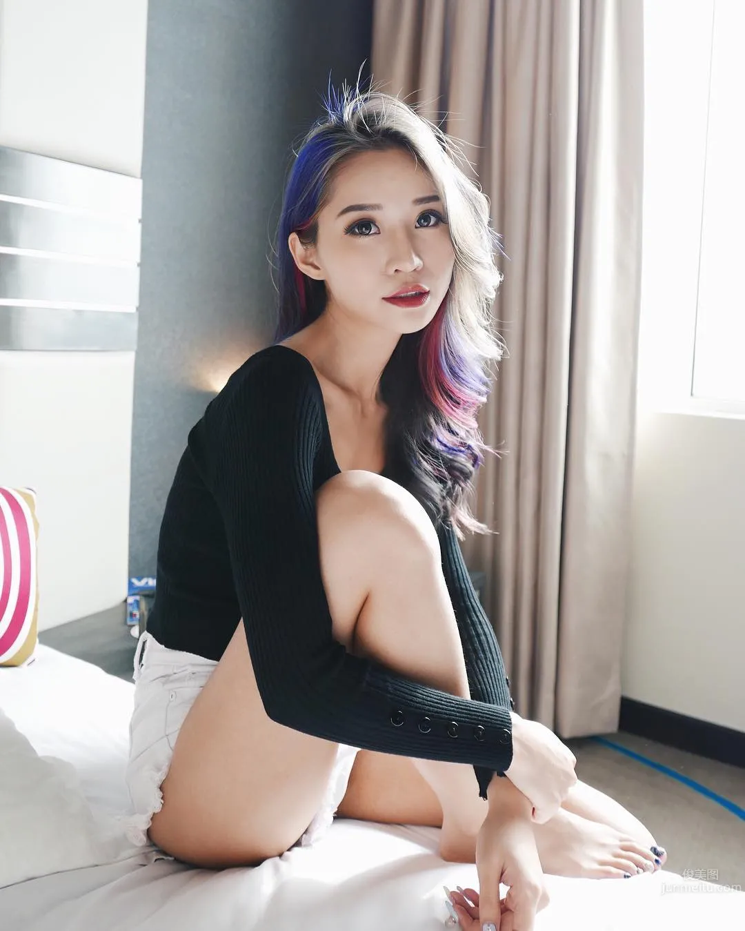 馬國RQ女神謝麗霜 狂曬胸狠馬甲線 14