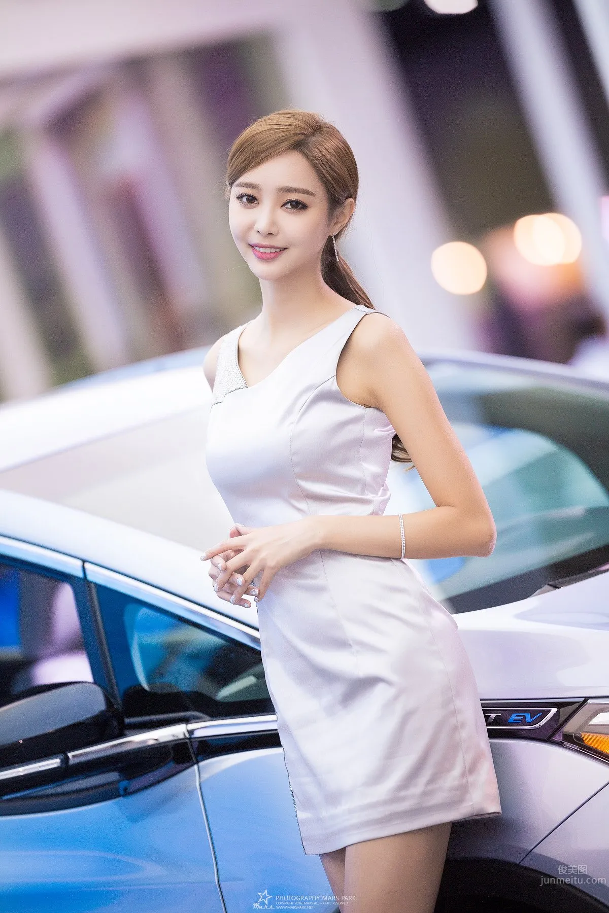 韓國氣質車模鄭恩惠 車展風采美圖寫真 5