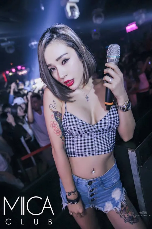 電臀女王梁雲菲 非主流刺青美圖 20