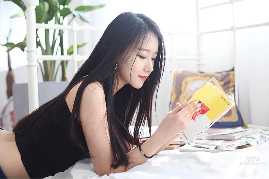 Korean Fresh Girl m_loveea Shows Off Hot Figure Doing Yoga photo 16