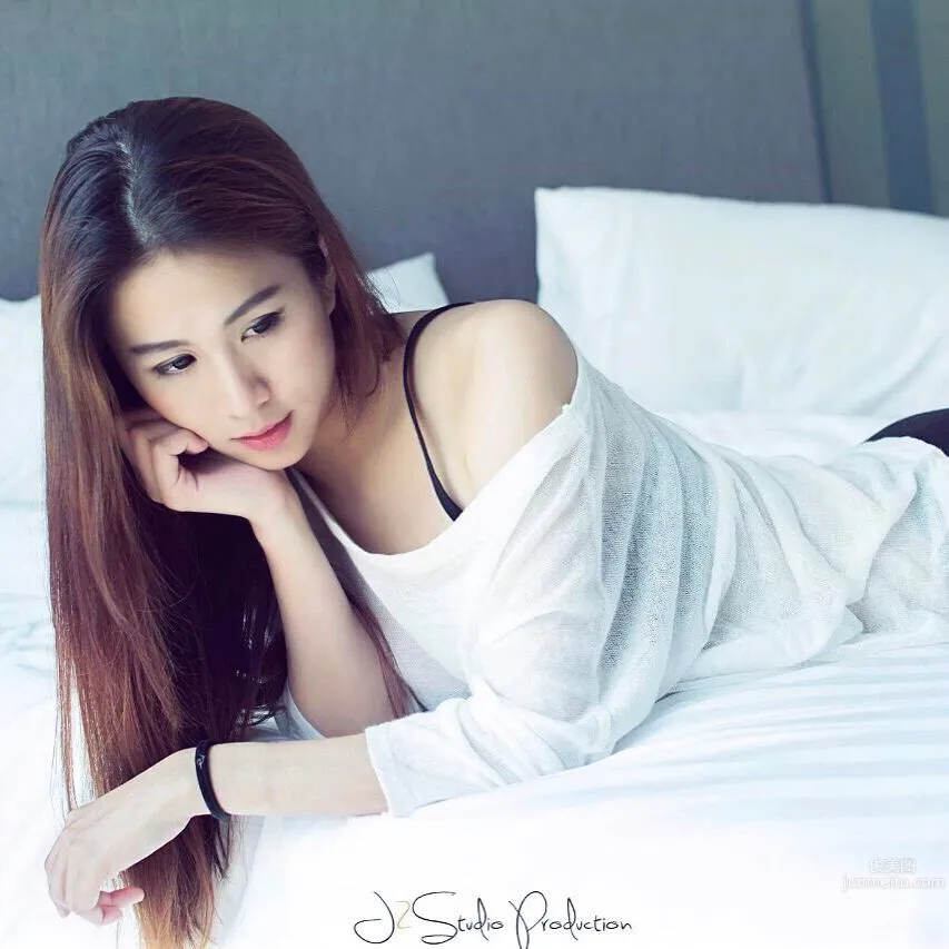 Malaysian Beauty Christine Pang Beach Beautiful Photos photo 22