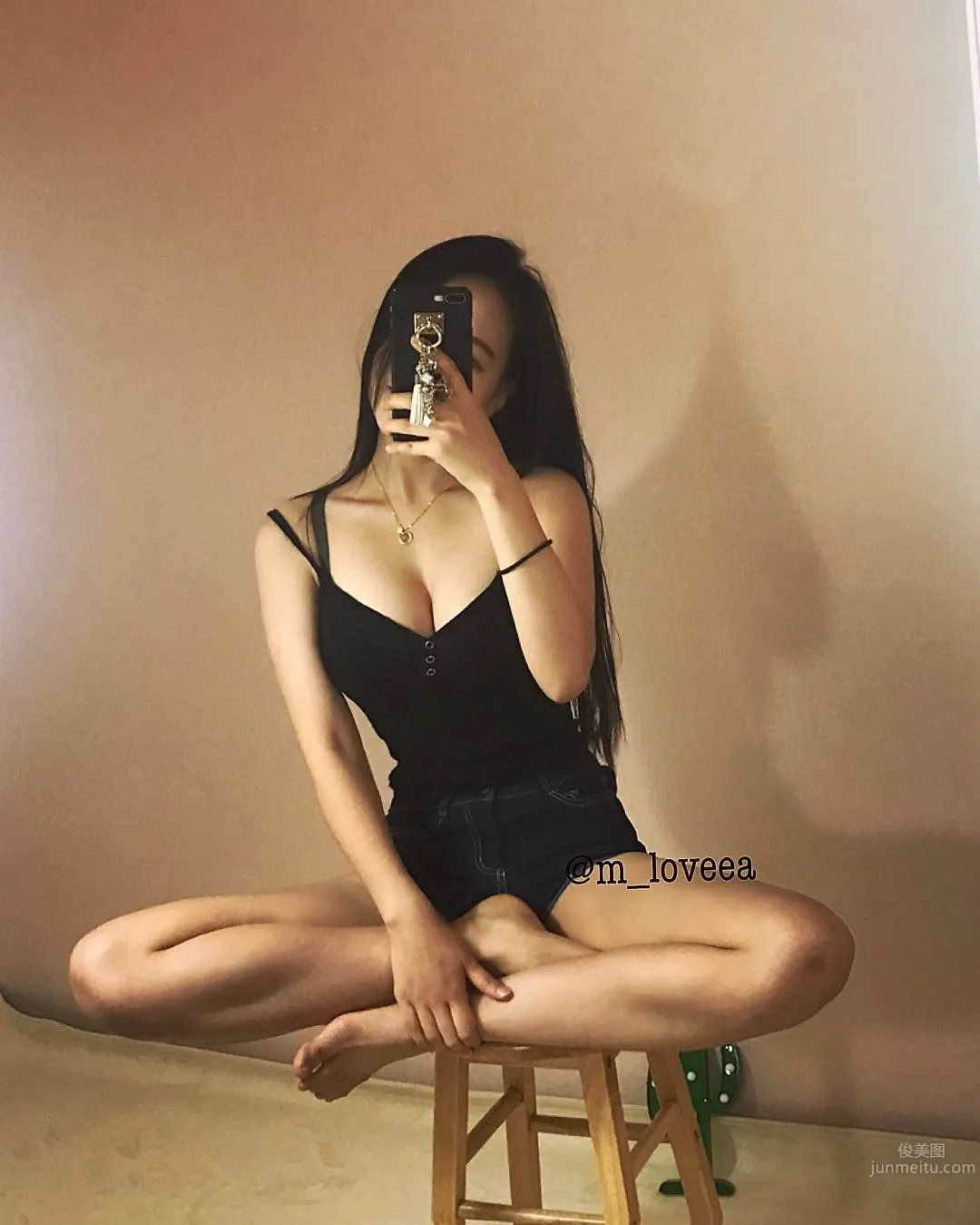 Korean Fresh Girl m_loveea Shows Off Hot Figure Doing Yoga photo 25