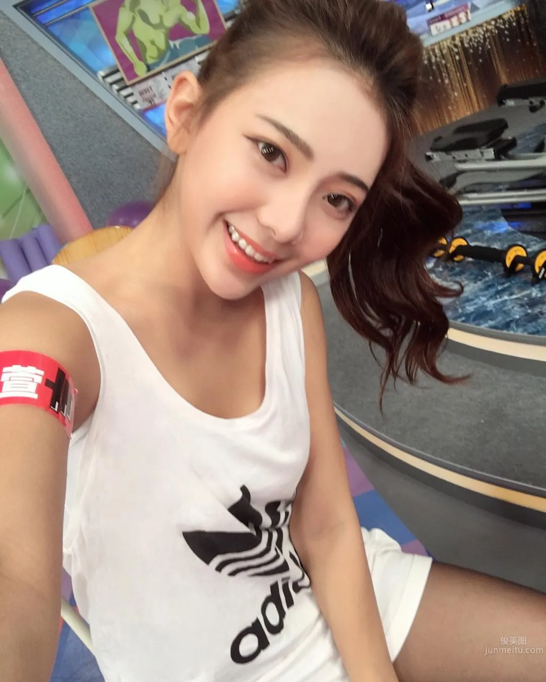 Perfect Goddess Xuanxuan Iris, A Pleasing Standard Beauty photo 25
