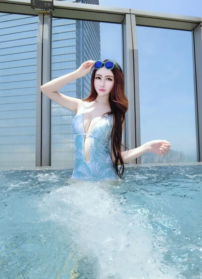 正妹SG吳昱萱 A4蜂腰蜜桃臀 1