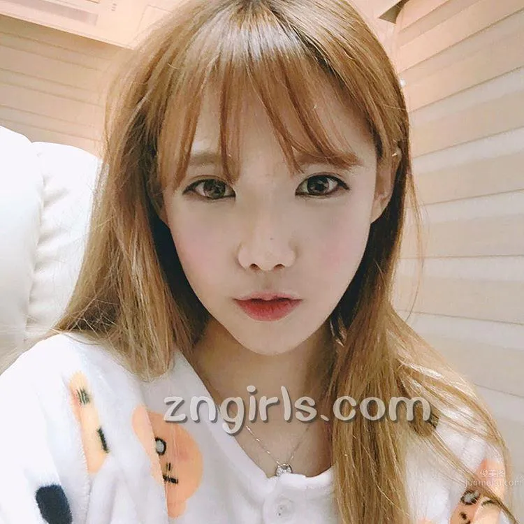韓國蘿莉料理家素珍 傾心于各種美食小吃 12