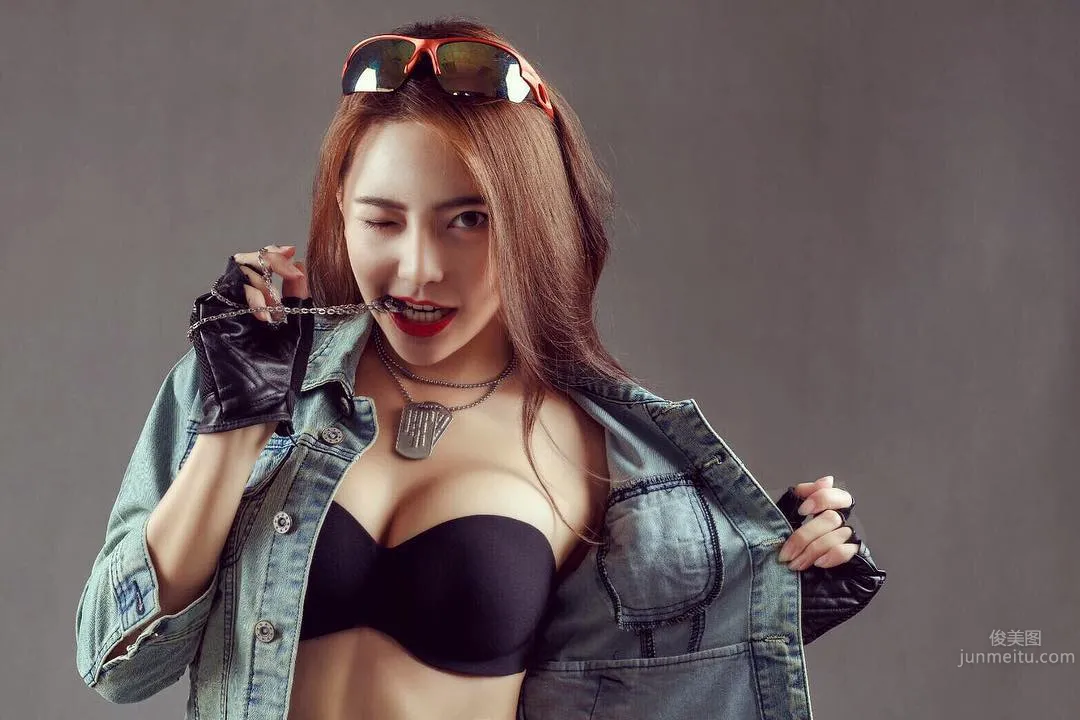 Perfect Goddess Xuanxuan Iris, A Pleasing Standard Beauty photo 22