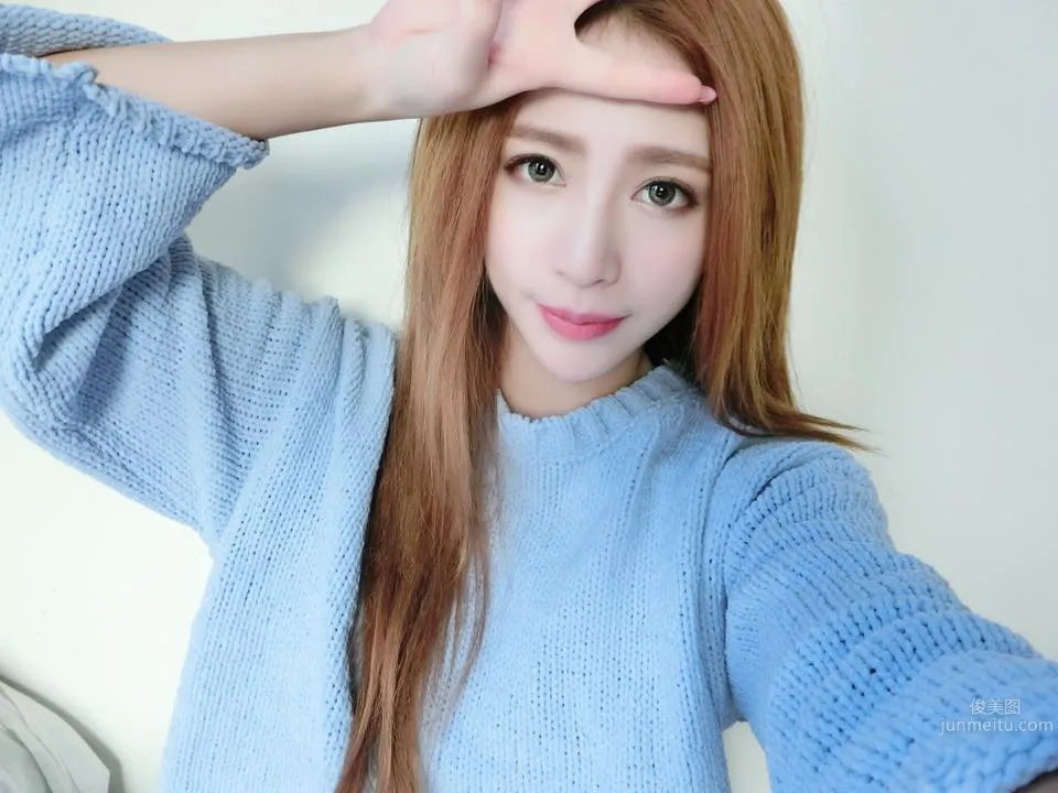 「触觉系」正妹陈予Fairy 厌世脸外拍女神私房照_28