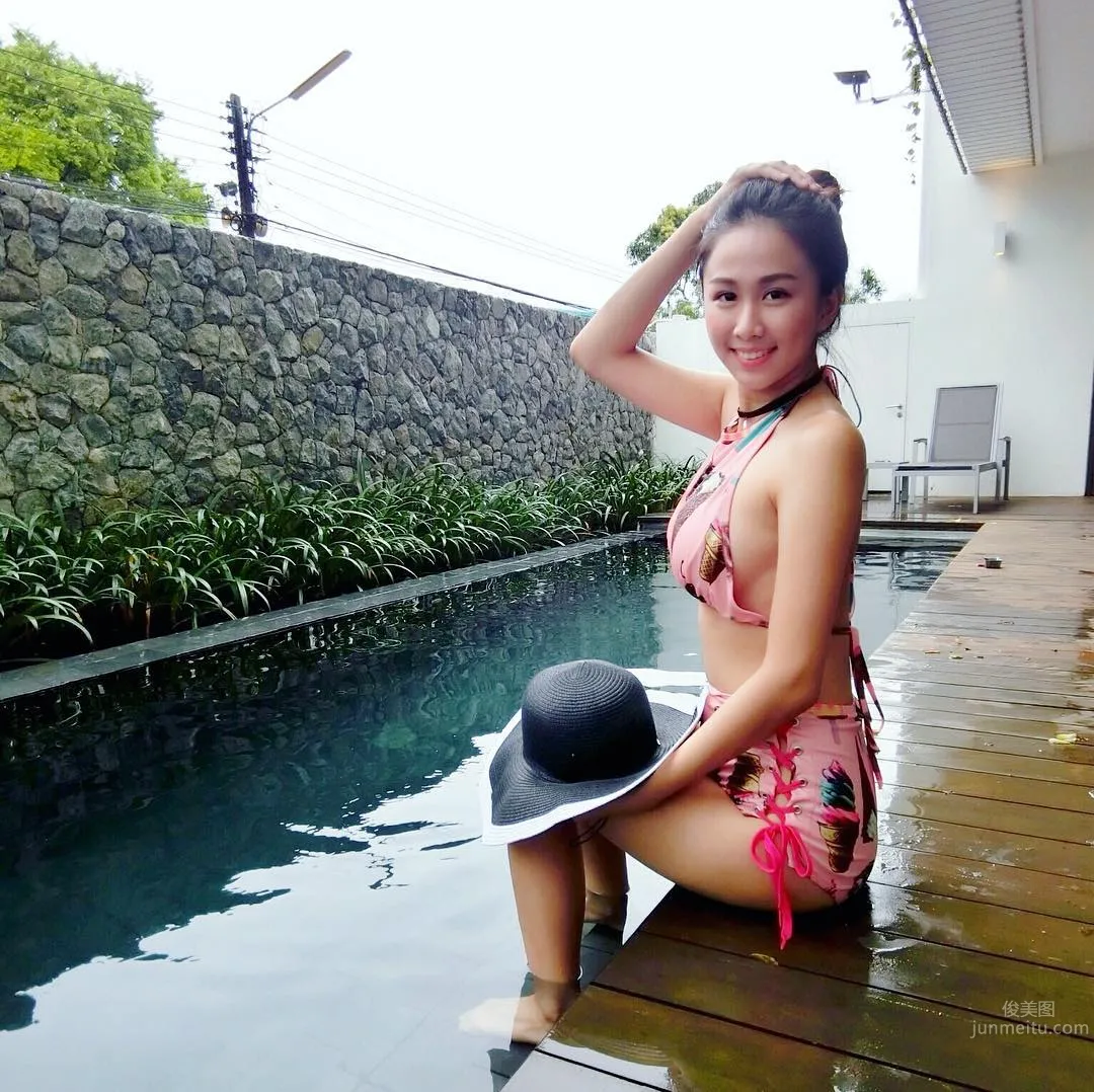 Malaysian Beauty Christine Pang Beach Beautiful Photos photo 6