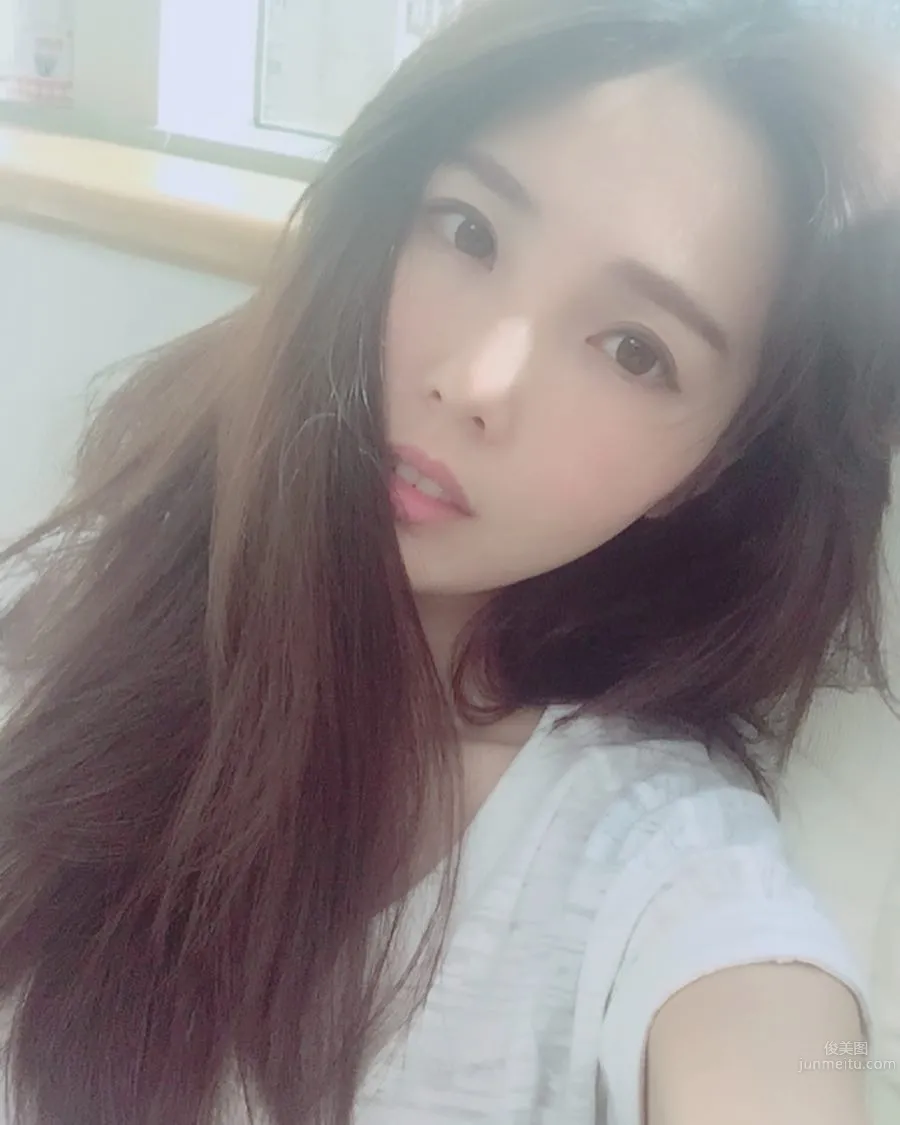 Weather Anchor Zhu Qiyu, Charming and Elegant Campus Beauty photo 29