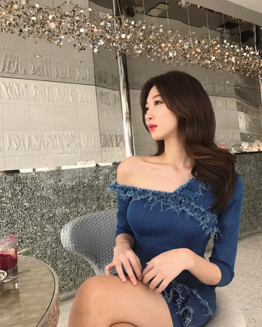 氣質網模申高恩 身材好穿什麼都上鏡 20