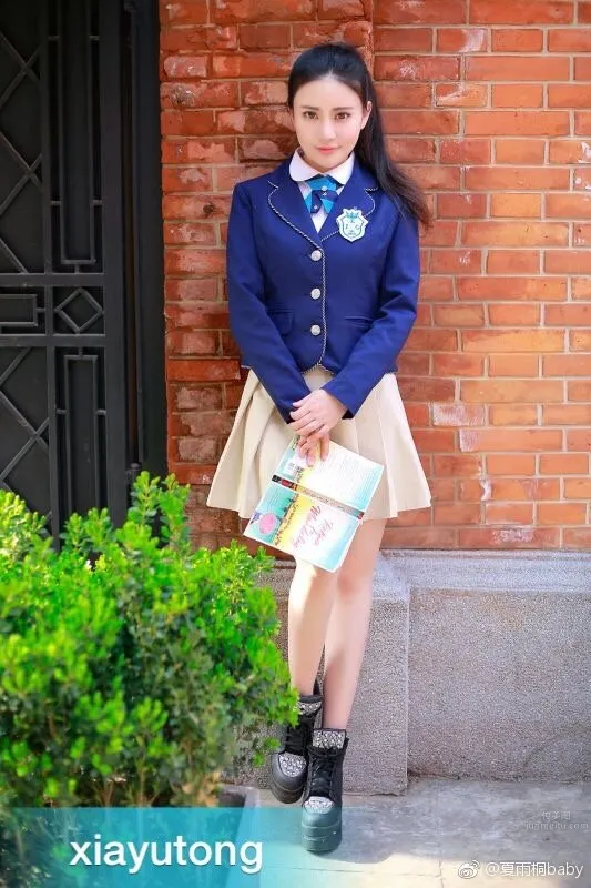 Long-Haired Beauty Xia Yutong Aesthetic Style Street Snap Photo Set photo 6