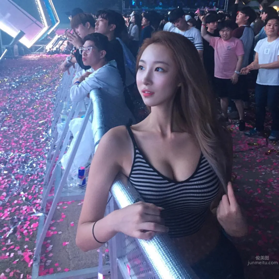 氣質網模申高恩 身材好穿什麼都上鏡 5