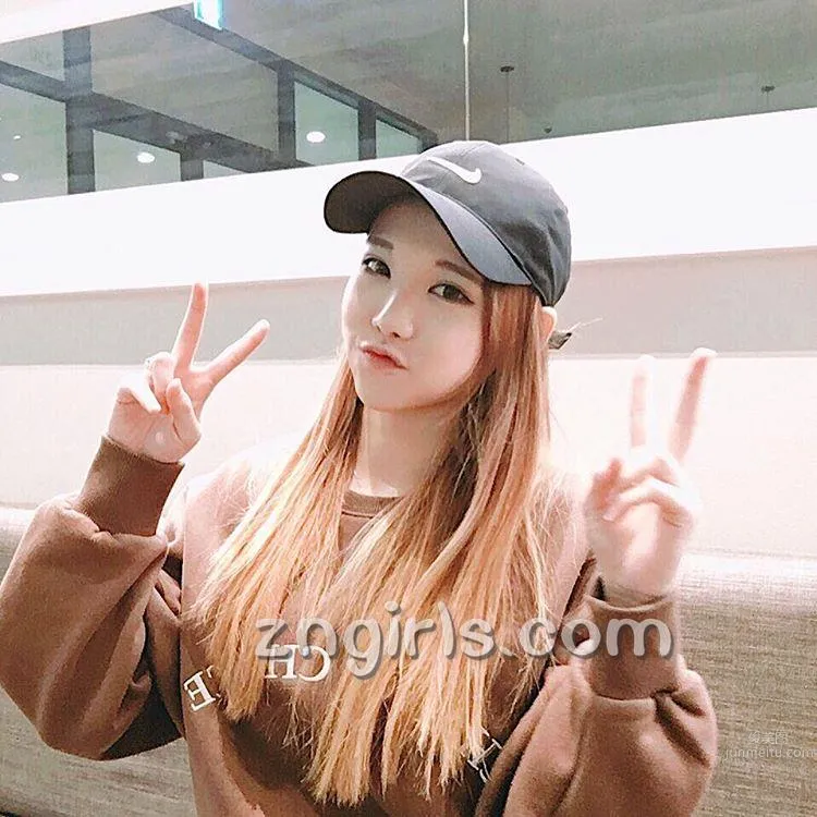 韓國蘿莉料理家素珍 傾心于各種美食小吃 8