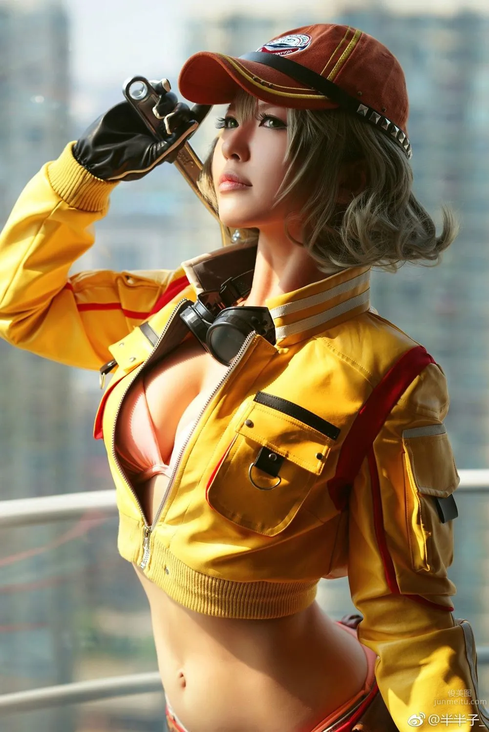 Ban Banzi: Cos photo 4