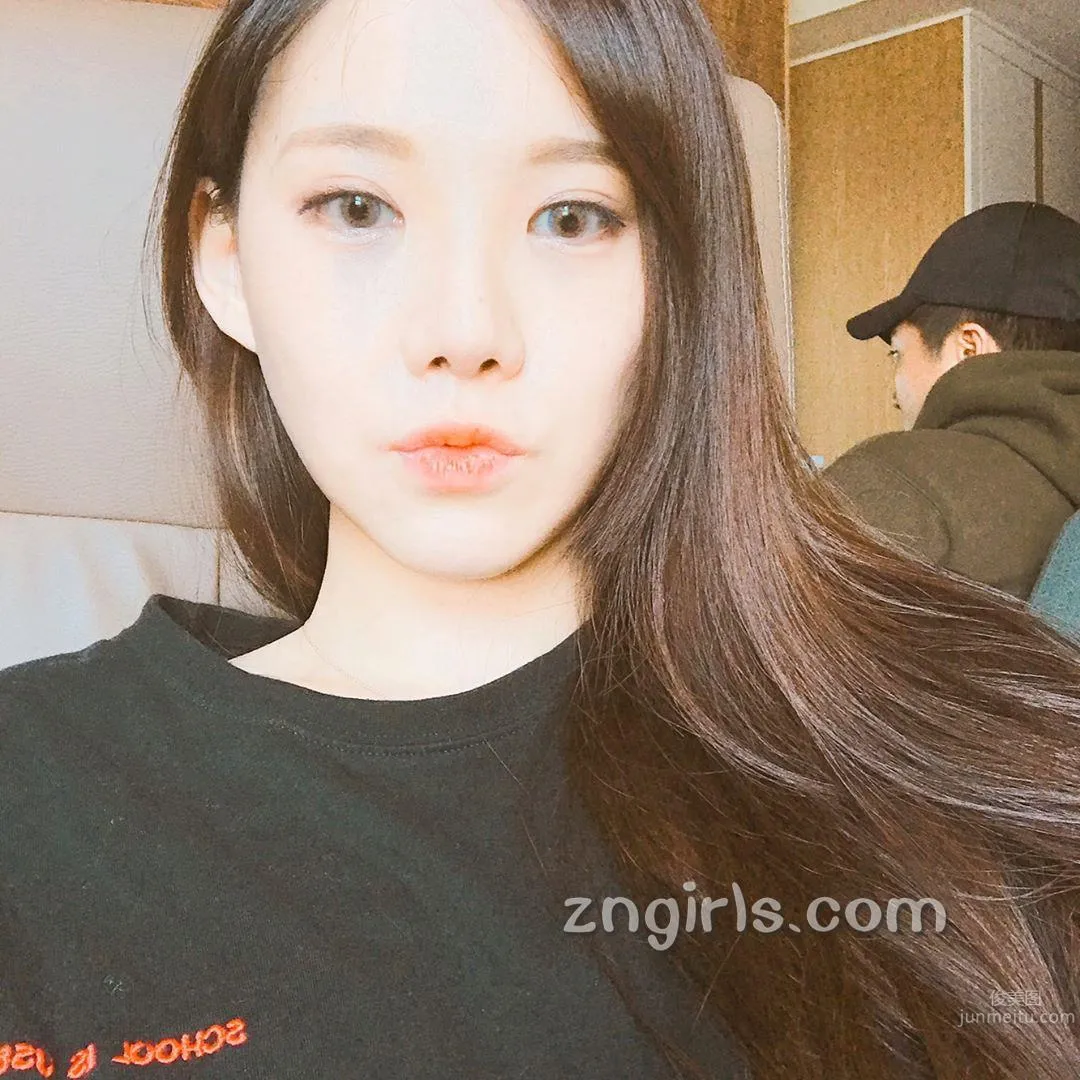 韓國蘿莉料理家素珍 傾心于各種美食小吃 24