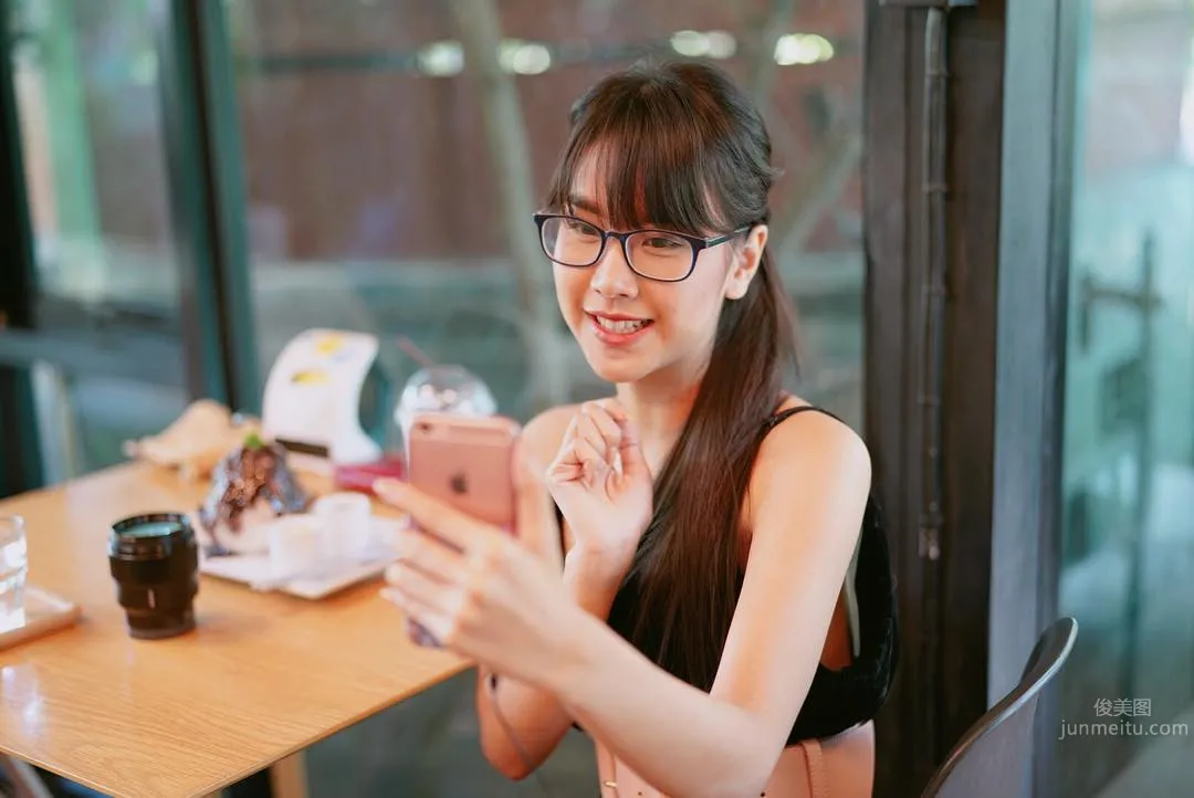 Glasses Girl Panidsara Nakha, A Down-to-Earth Thai Girl photo 20