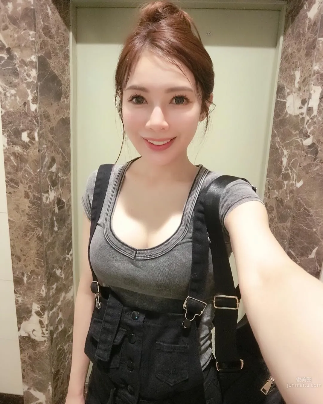 華航空姐Yu Ting Chen 王者榮耀且美貌驚人 32