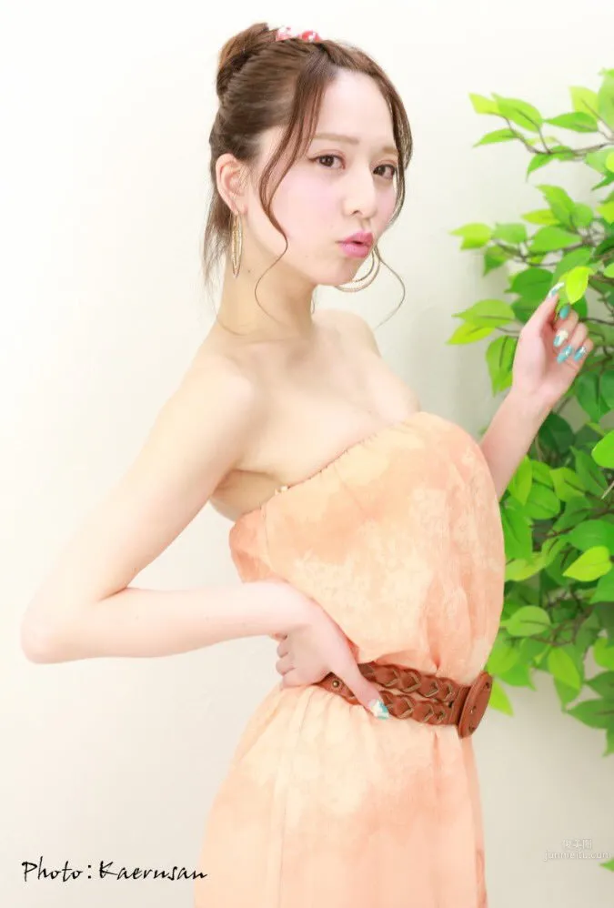 赛车皇后堀尾实咲 集美貌与灵气与于一身_45