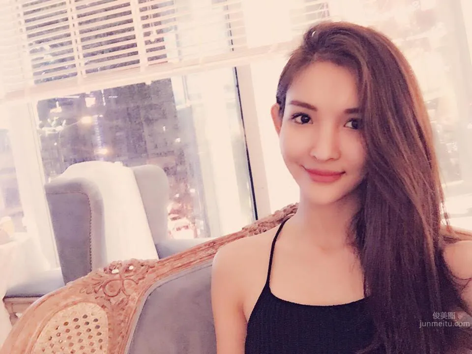 越南正妹Bùi Ngọc 混血五官精致而脱俗_21