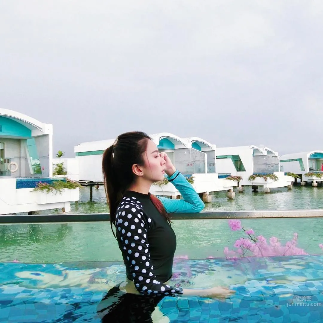 Malaysian Beauty Christine Pang Beach Beautiful Photos photo 24