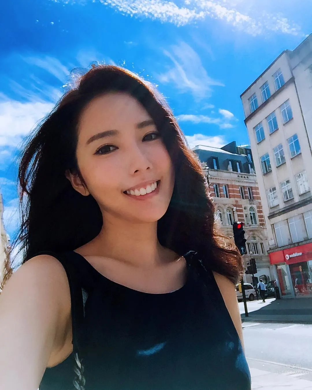 Weather Anchor Zhu Qiyu, Charming and Elegant Campus Beauty photo 10
