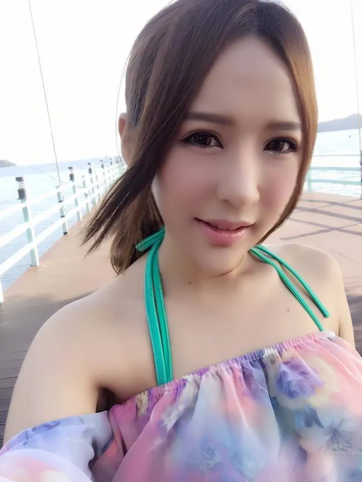 邱默默～甜美話題正妹身材太犯規！ 21