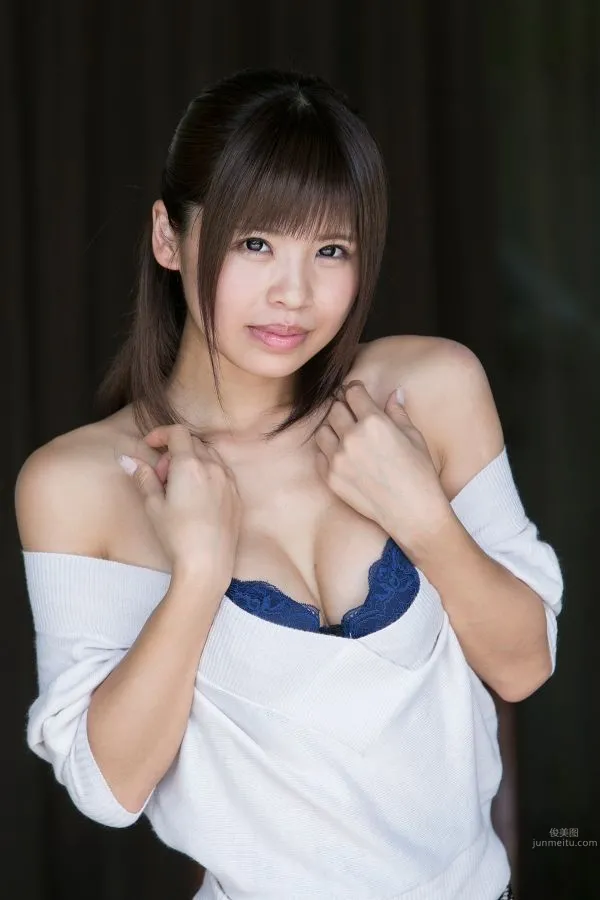 Race Queen Ganchuan Moko Bony Curves Photo Gallery photo 6